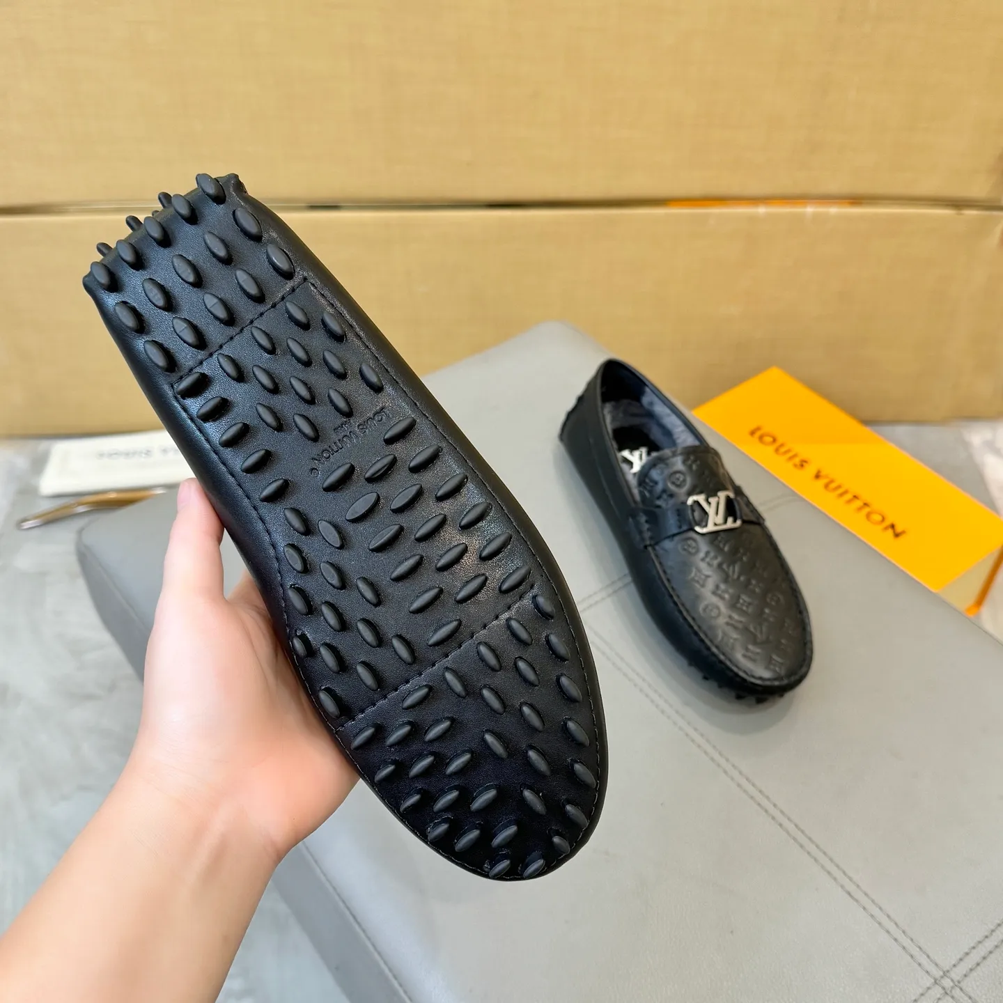 Factory price: 460💰 [LV] Autumn and winter style fur integrated 2025 men's beanie shoes (market top version) first layer cowhide ➕ real wool lining original packaging. Size: 38-45
